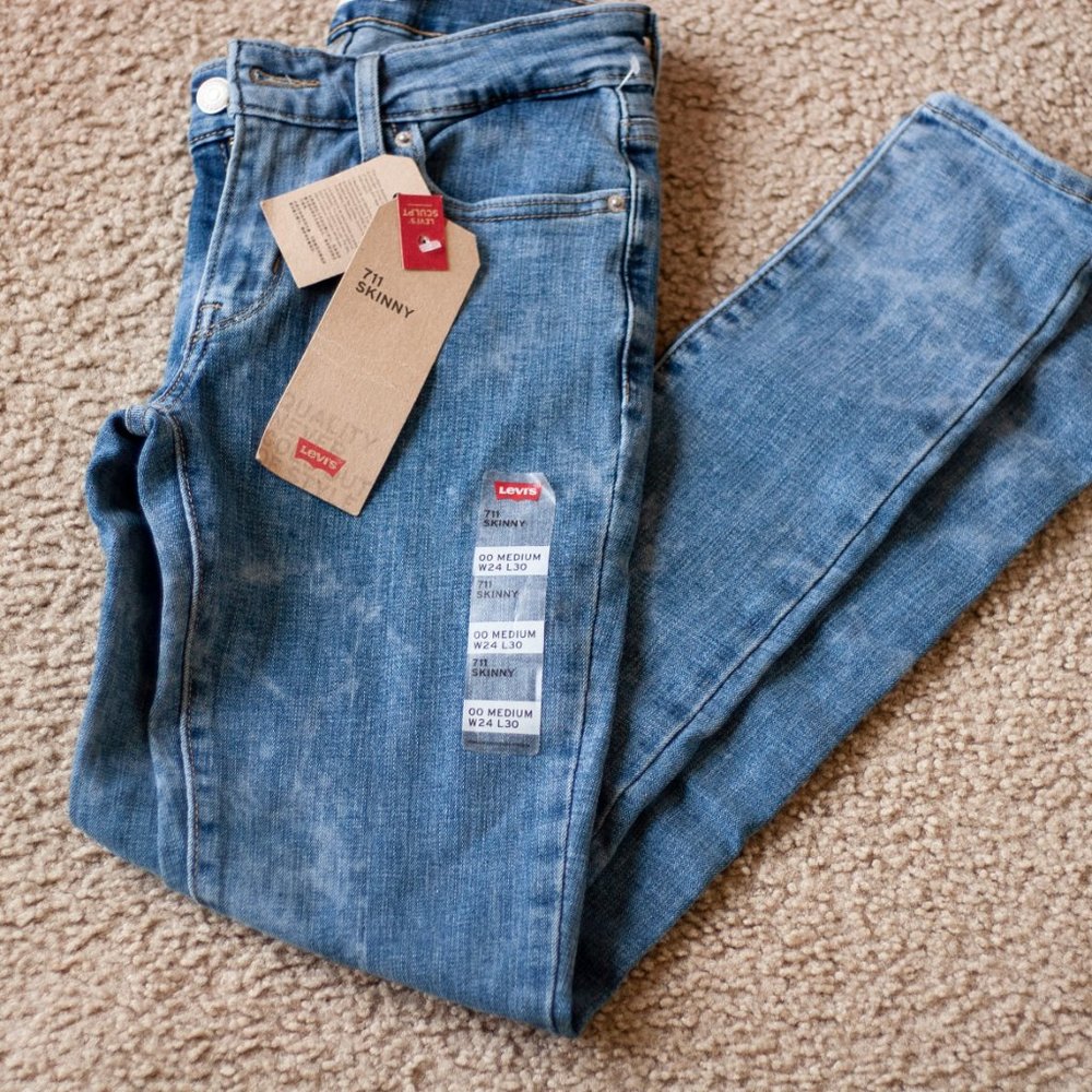 Levi's  Jeans 711 Skinny in Maui W24 L 30